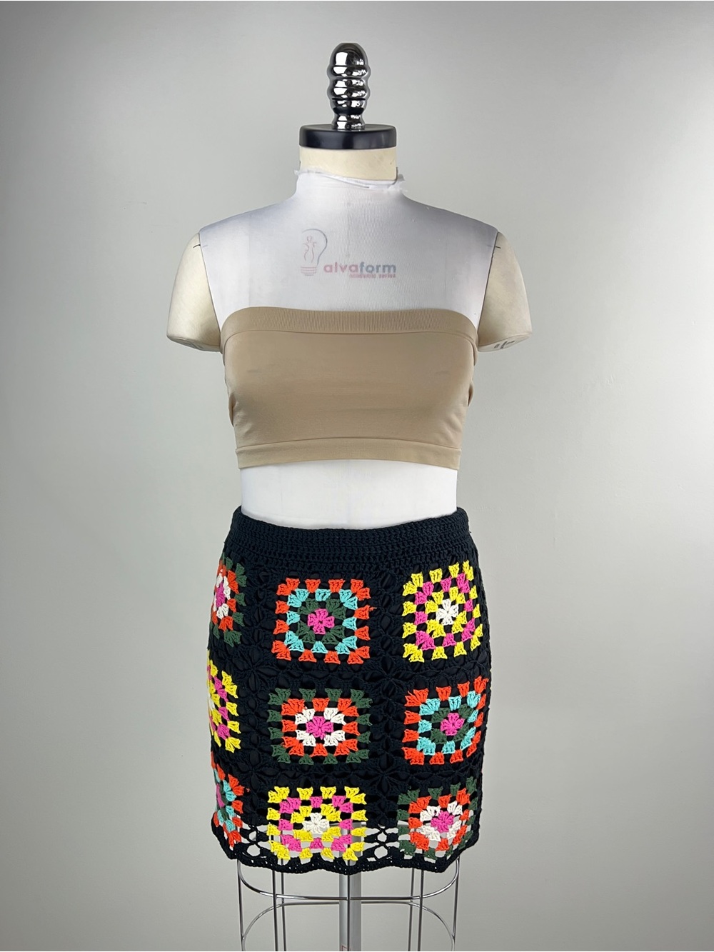 💚 3897. Granny Square Black Crochet Mini Skirt